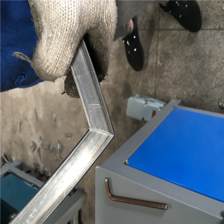 方管切45度 铁管方管对接90度液压管材切角机 家具管材冲角机定制