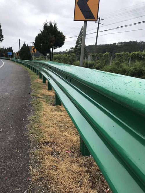 江西波形护栏高速公路护栏厂家乡村公路护栏护栏板供应