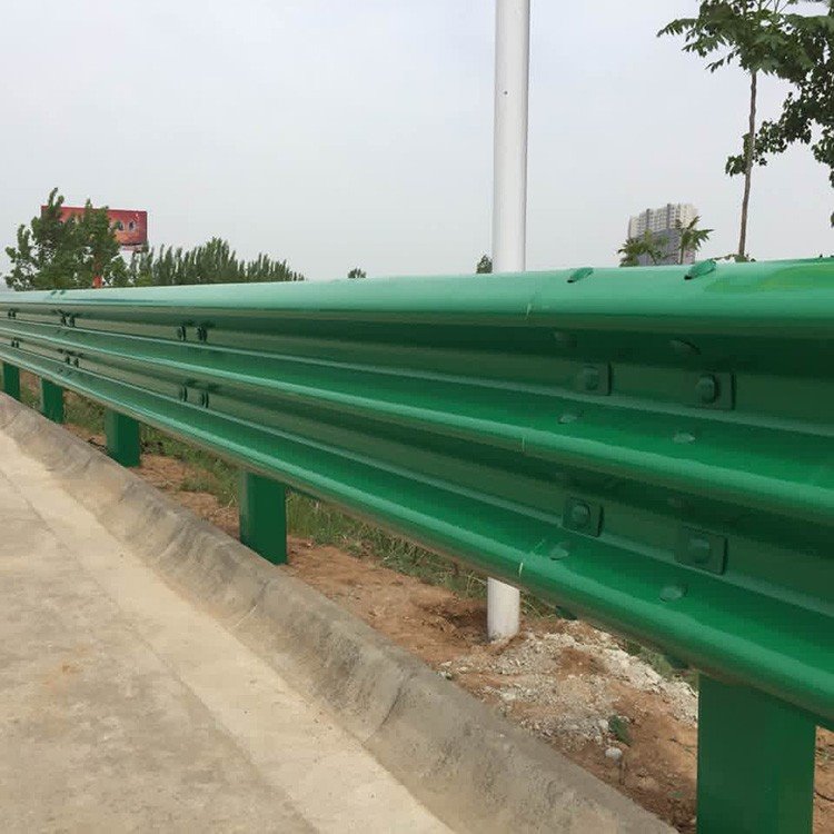 乐平厂家生产护栏批发高速公路三波防撞波形护栏板