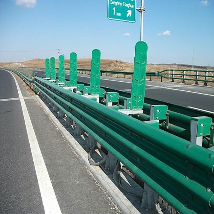 都匀  高速公路波形热镀锌道路护栏板喷塑防撞护栏板