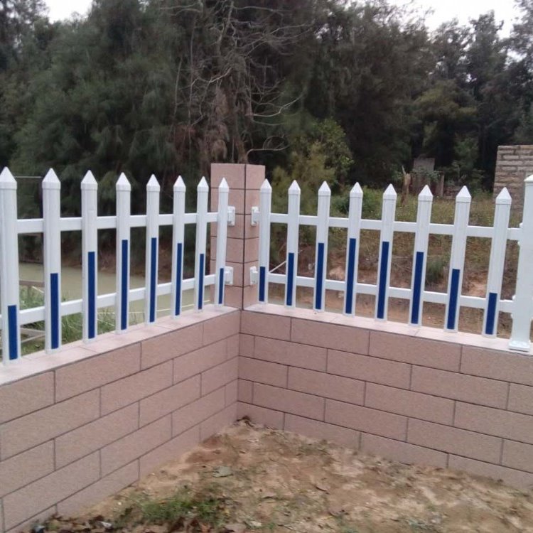 草坪护栏网 新农村建设绿化围栏 厂家直销PVC草坪塑钢护栏