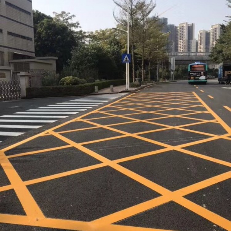 深圳市龙岗区热熔划线厂家 道路标线交通划线工程设计与施工 修改