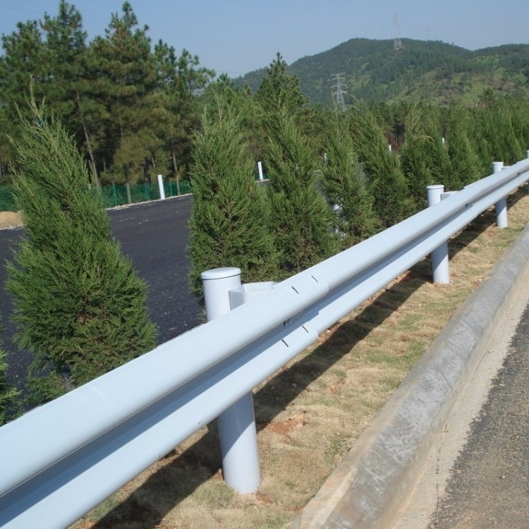 高速公路喷塑护栏道路防撞波形护栏镀锌双波三波二级公路波纹板
