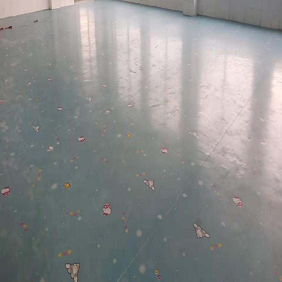 桂林市叠彩区专业幼儿园地板胶施工,塑胶篮球场怎么做