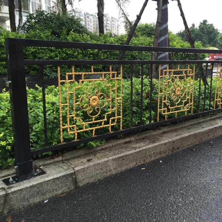 市政道路护栏 道路S板防眩隔离护栏 花式道路护栏