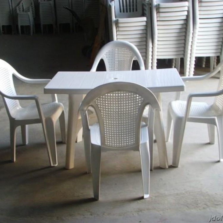 户外塑料桌椅 塑料桌椅出售  塑料长桌 啤酒塑料桌椅